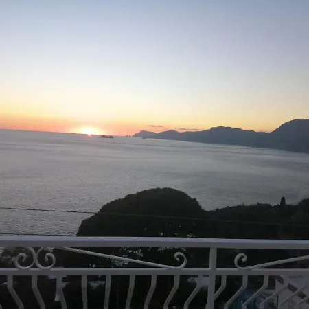 Mija Sunset 普莱亚诺